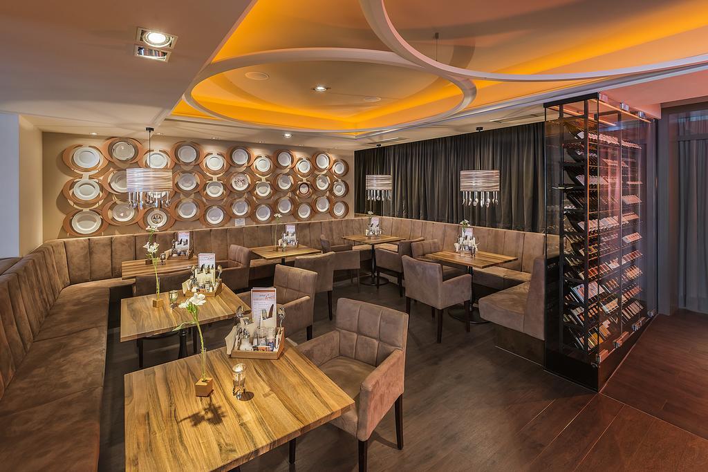 Hotel Alekto Фрайберг Екстер'єр фото
